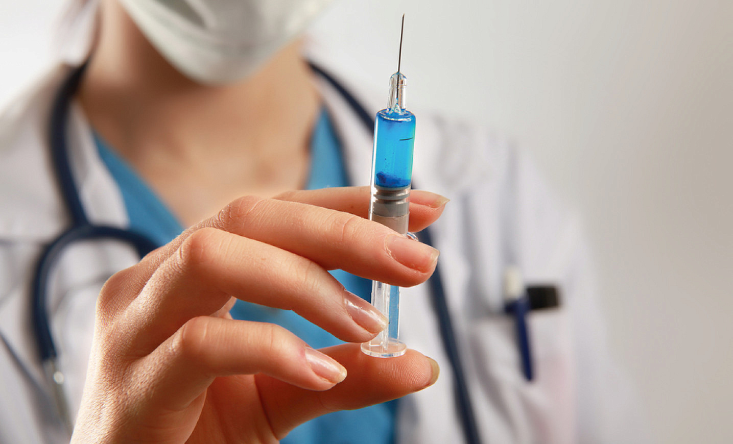 Нижегородцы могут сделать прививку в ТЦ