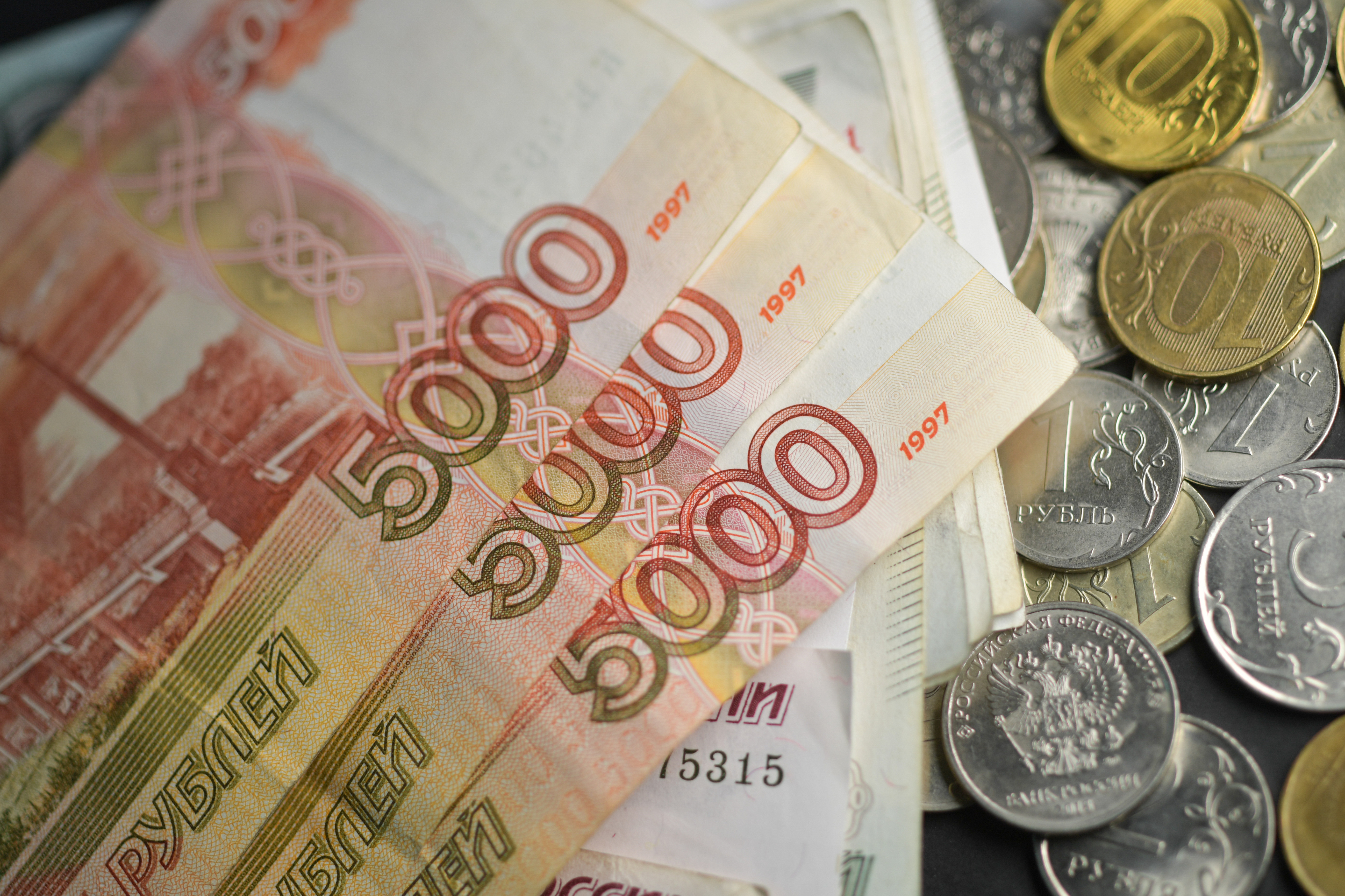 Нижний Новгород занял 36-е место по уровню зарплат