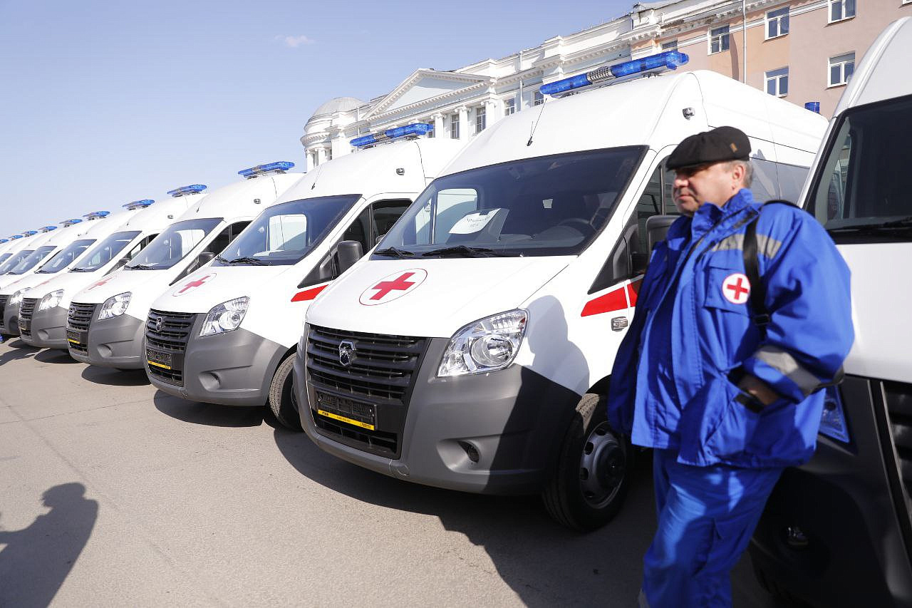 74 новых машины «неотложки» передали больницам Нижегородской области